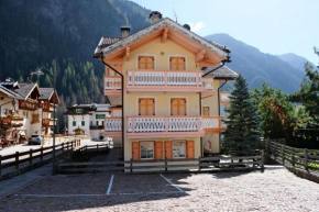 Casa Bibi Campitello Die Fassa